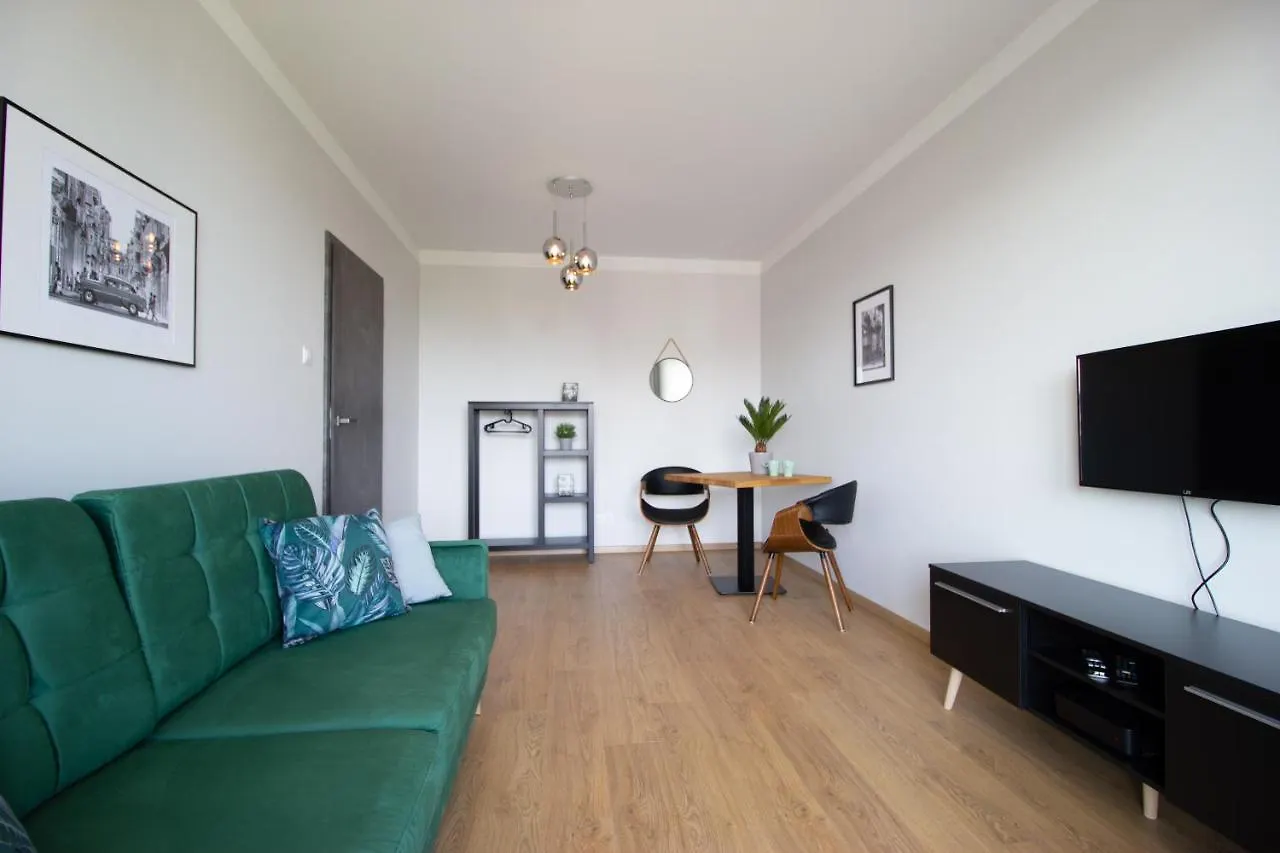 Patio Praga Metro Apartment Warsaw Poland